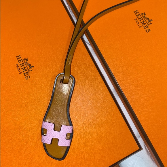 NEW HERMÈS ORAN NANO CHARM PINK - Picture 8 of 16